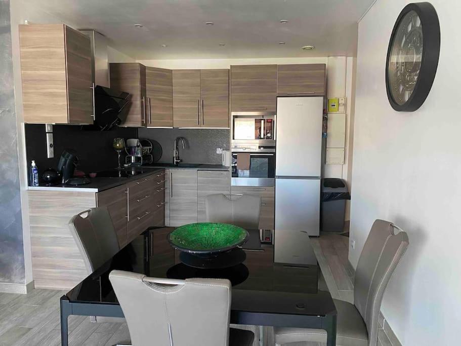 Charmant Appartement T3 La Ciotat Bagian luar foto